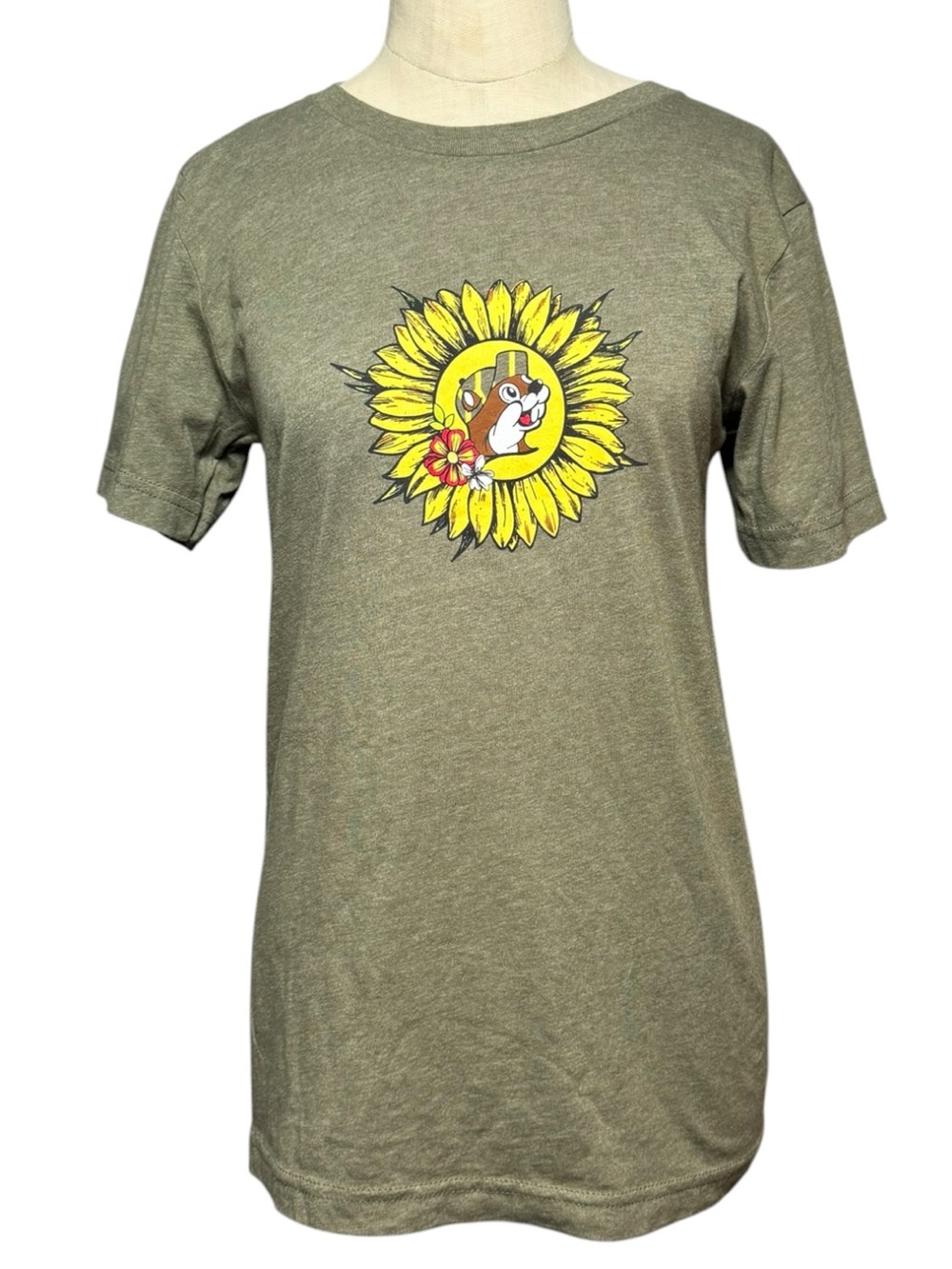 Buc-ee’s Be Happy Sunflower Graphic Tee Olive Green Size Small